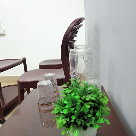 Girija Shail Bhavan Ayodhya Exteriör bild