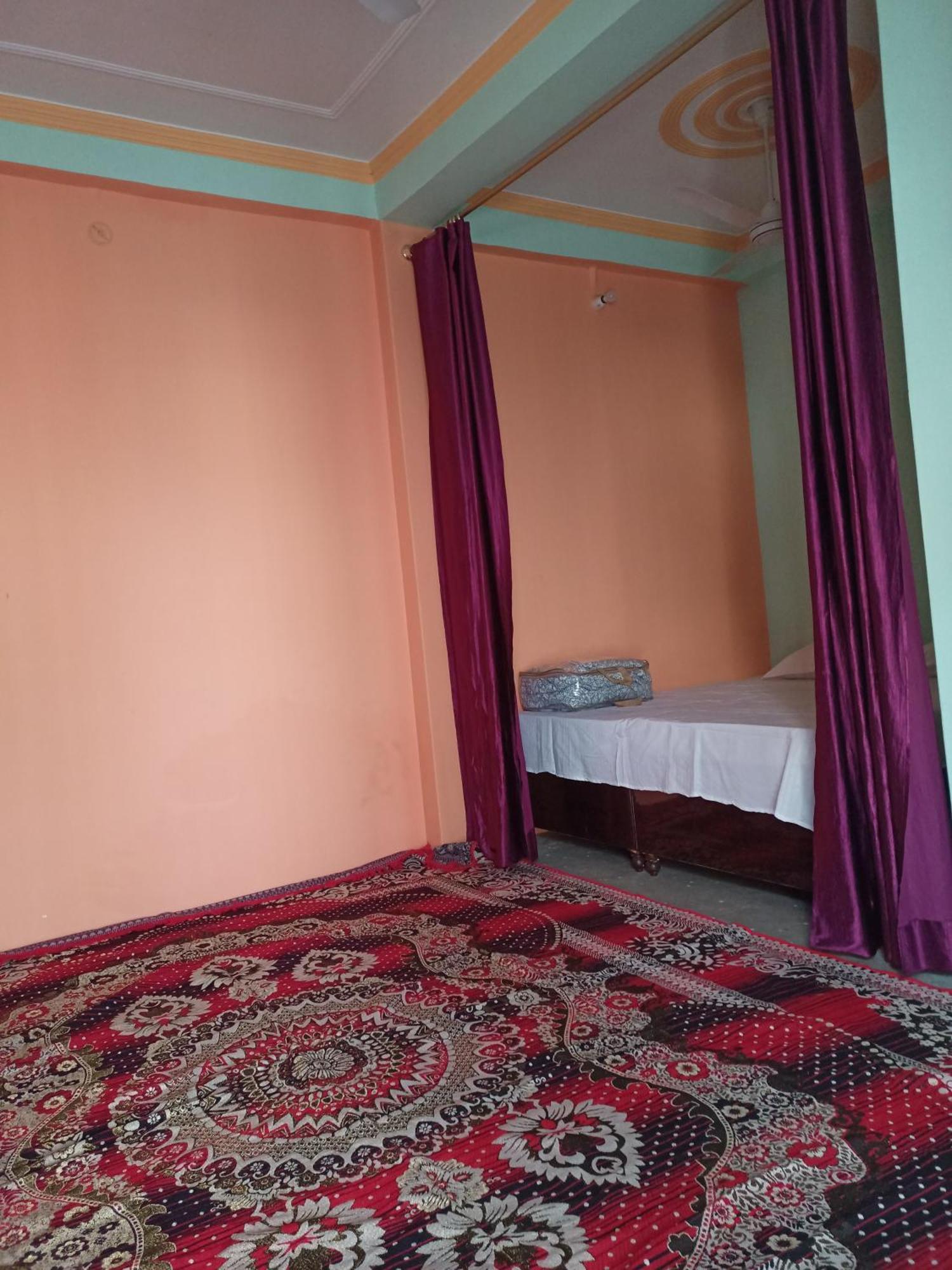 Girija Shail Bhavan Ayodhya Exteriör bild